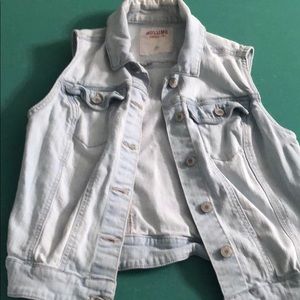 Sleeveless jean jacket